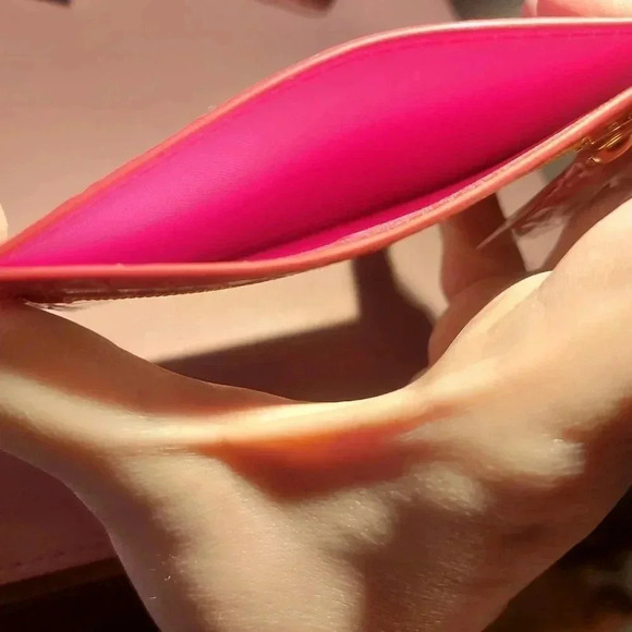 B-Low The Belt | Chic Red Vegan Textured Leather Croc Slim Card Case - Picture 5 of 13